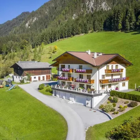 Rabengut Apartment